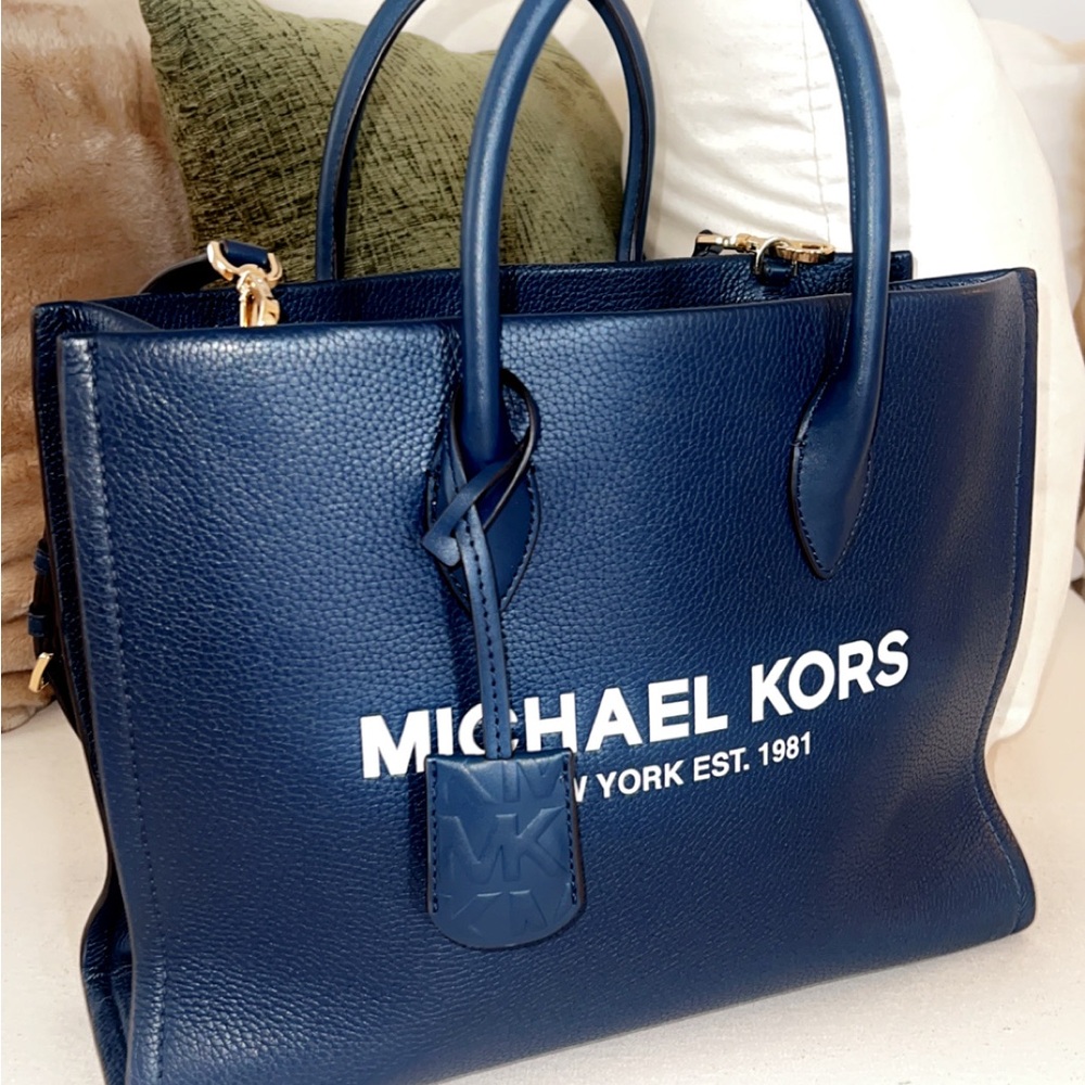 NO LONGER AVAILABLE! SOLD! Michael Kors Navy Blue Women's Bag